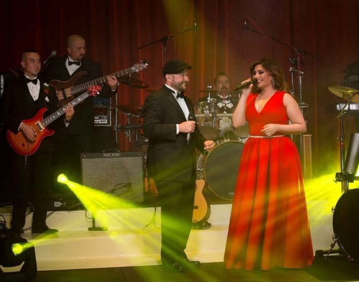Nyd latin band musikken sammen med andre